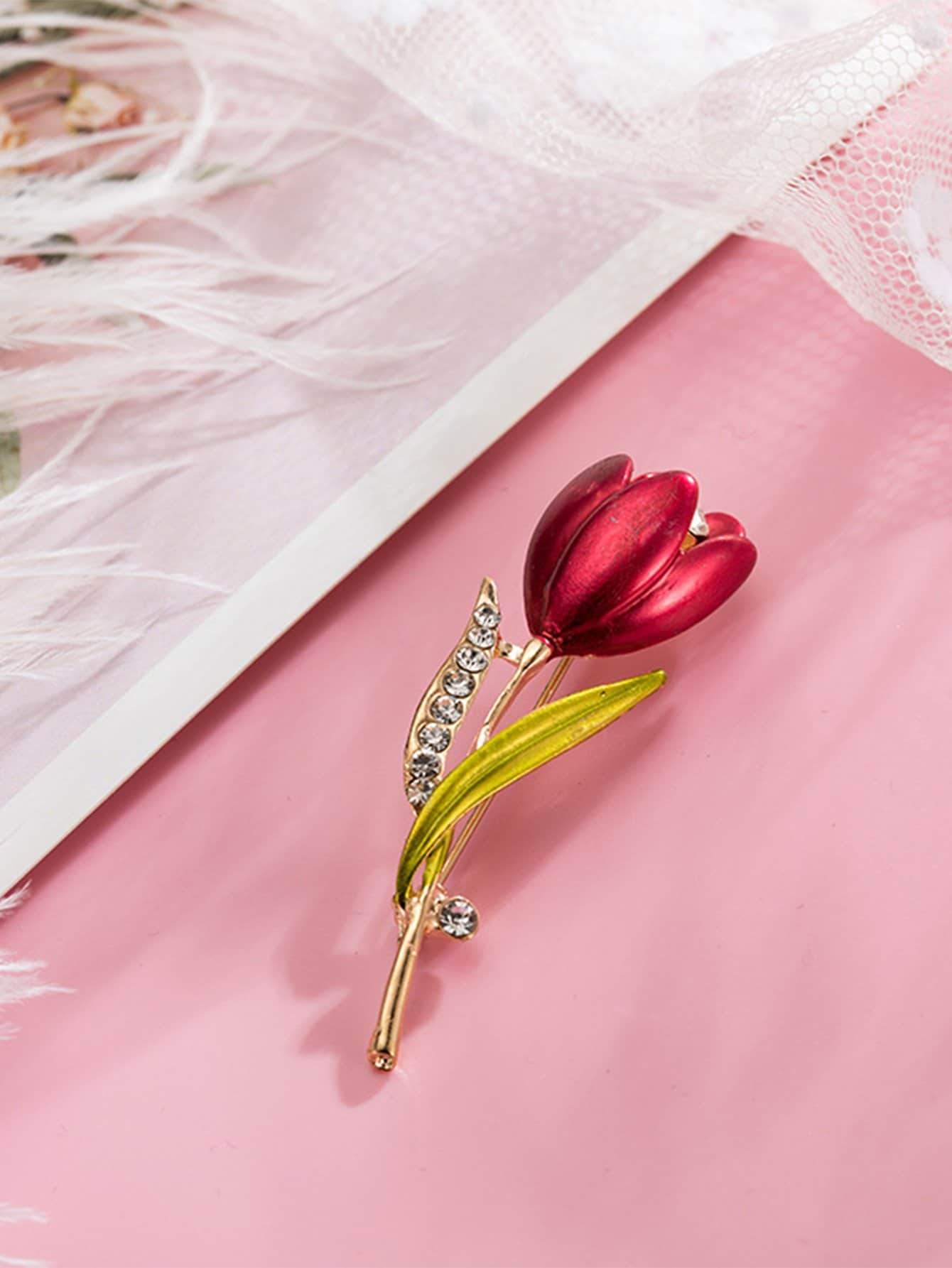 Flower Shaped Brooch With Rhinestone